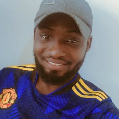 Introvert... Black skinned and thorough believer of justice and seeker of truth. 

Lover of God. 
Hillsong's biggest fan

Manchester United 🔴 

Microbiologist.