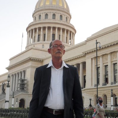 Naranjo Rosabal. Periodista, locutor e investigador histórico.🎙🖋 Combatiente Revolucionario.🇨🇺 ✌️ 🇦🇴