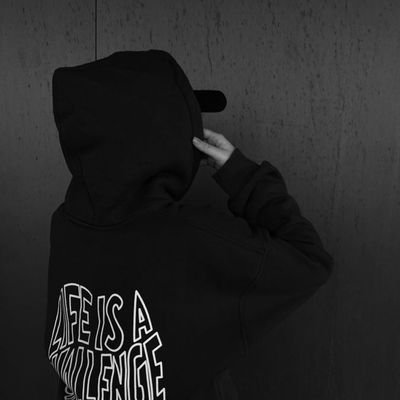 ilayda_0600's profile picture. hayaller intihar eşiğinde kaptan sağa çek sağaa..🚬