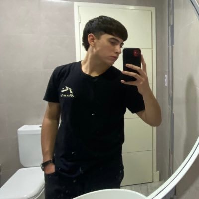 vaalen__p's profile picture. 