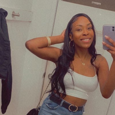 DominiqueeSadee's profile picture. It’s just in me 🤷🏾‍♀️