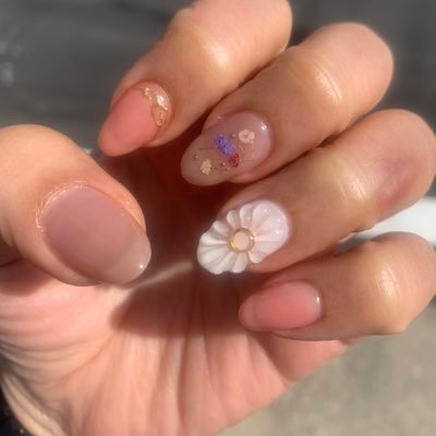 yuki_sukinamo's profile picture. 今いちばん夢中なのが薬屋の壬猫♡ 暁のハクヨナ大好き。はるか昔に大好きだった乱あが大人になって再熱。パトレイバーのあすのあも大好きだ(*^^し、ハクヨナもクライマックスに向けてドキドキ。                成人済20歳以