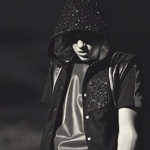 swagstinbiebz's profile picture. *insert something witty here* | Fake JB | taken by my nerd. | @BeautifulFakerx is cool. kbye.