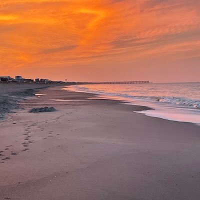 AmyGarbacz's profile picture. Be Strong And Of Good Courage