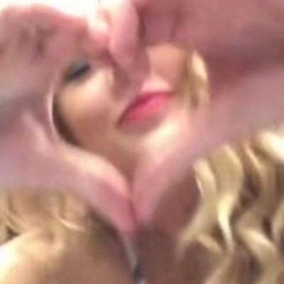 assktaylor's profile picture. 