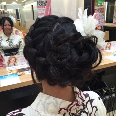 MomokoShibukawa's profile picture. 30代/女 セミナー勧誘🆖📖 lol勉強中！TOPとADCやってる！ yutapon推し 2025年はいろいろ行ったりやったりする！