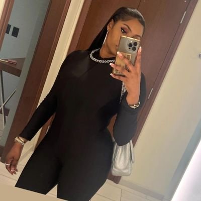 fillemignonne_'s profile picture. Bo$$y + Blessed. Be You.♑👑.  Big Driver