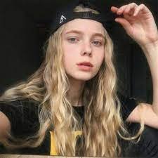 semenanl952002's profile picture. Still trying to find a way off this rock and back home to venus