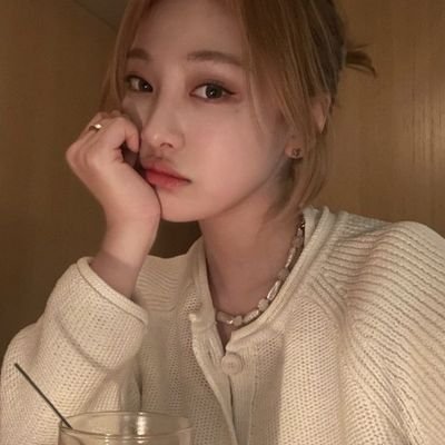 geulwiss's profile picture. 