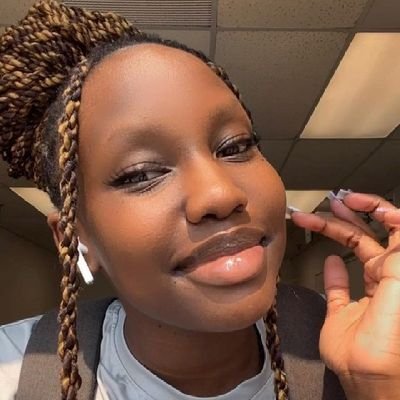 GistPhreak's profile picture. beautiful Bold Black girl