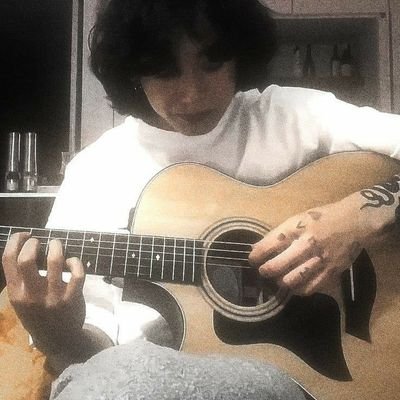 @kpopmylifeyup - bro🖤
жизнь полное дерьмо , но мы созданы чтобы изменить это , и сделать из дерьма - неожиданно розы🌹