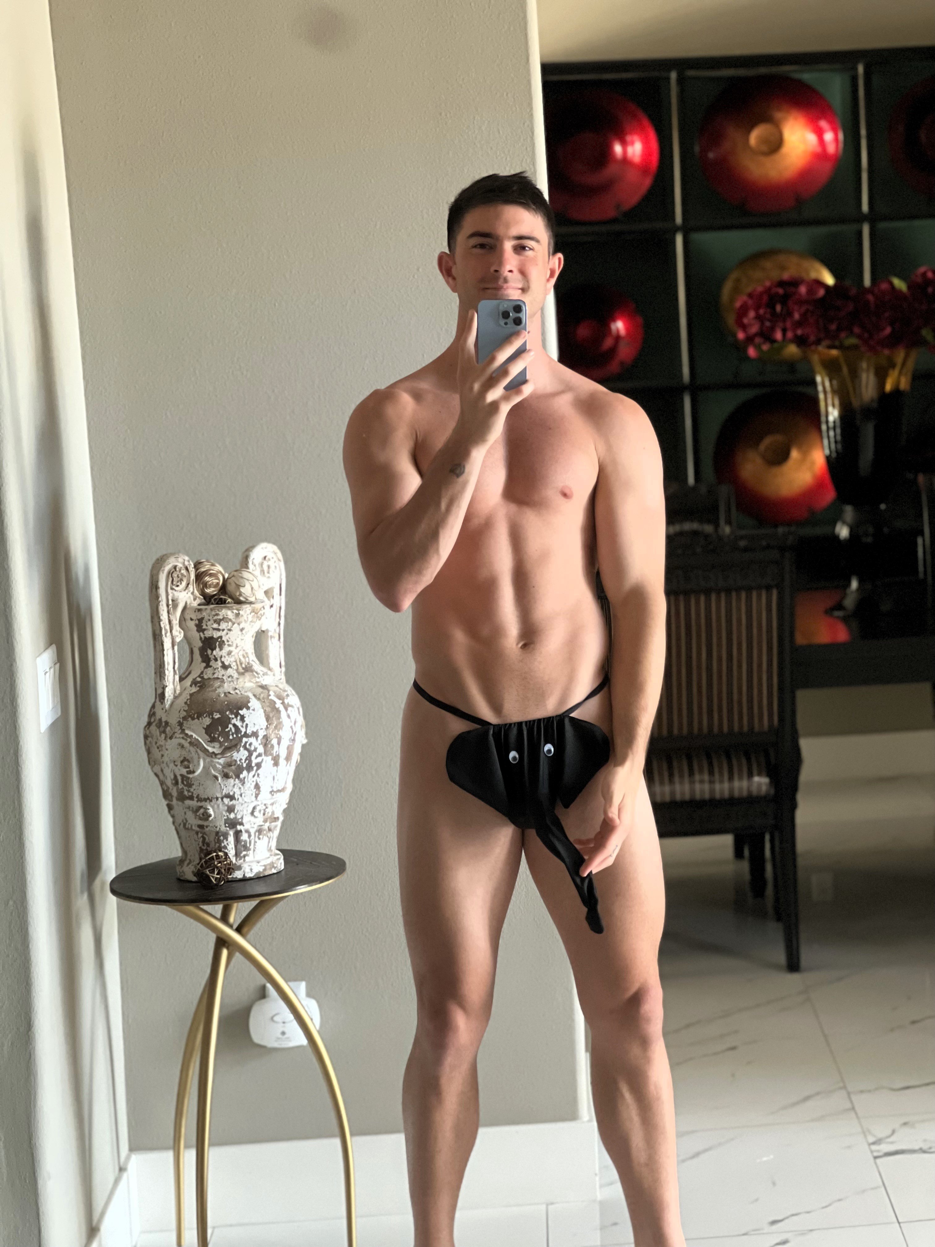 Explore more explicit content on my main account @Connorlovve 💦😈 Tap the link below for immediate access 👇