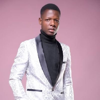 GeoffroyHO693's profile picture. Simple, Compréhensive