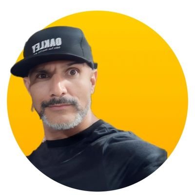 f471f39d831349e's profile picture. Se você segue a cartilha da lacrolândia passe batido no perfil👊🏻