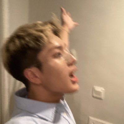 trendzetter_'s profile picture. out space