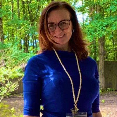 cheekylola's profile picture. best at escalating any potential problems