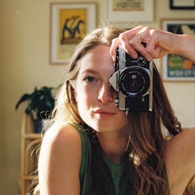 IzzieFarr's profile picture. photography | art & culture