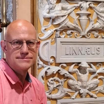 Senior Safety Advisor V&A Museum
Hon. Curator of Artefacts, The Linnean Society of London