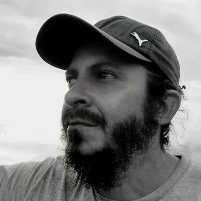 Democracia em preto e Branco.
Quero o meu Brasil de volta
#BrasilLivre
#Filiado ao PT