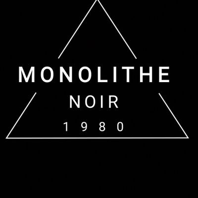 Monolithe_Noir_