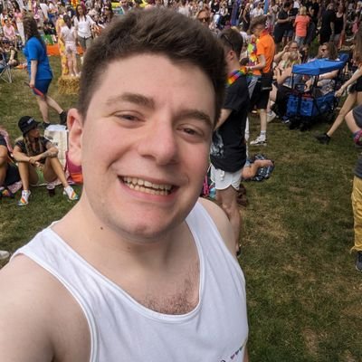 Film/TV critic, Vikings obsessed. 
thedailybeast, empiremagazine, mashable, rollingstone, i_D, vulture, lgbtqnation and more
@DorianAwards member
He/Him