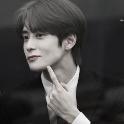 _happeachday's profile picture. We’re unconditionally timeless