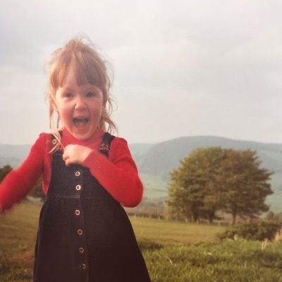 lliowyn's profile picture. 