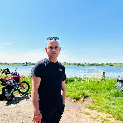 vickysaini26101's profile picture. 