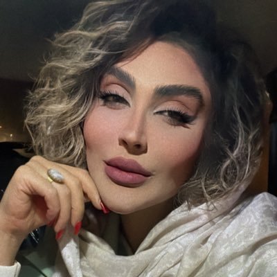 meyno0sh's profile picture. 💎