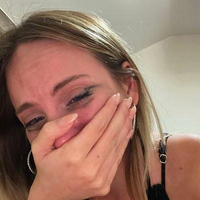 cemosxnhrr's profile picture. 