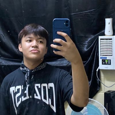 im_dotish's profile picture. not interested.