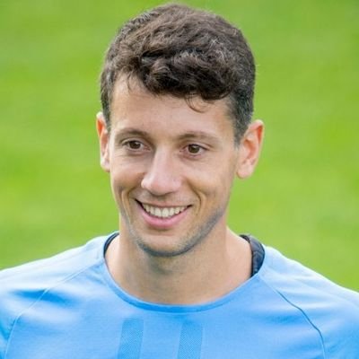 Midfender's profile picture. Arsenal and Football related comps and analysis