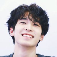 thuy (semi ia 📚) (@wvnberry) Twitter profile photo