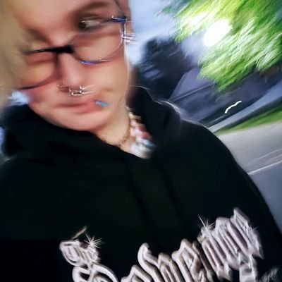 Hi, I'm Kai! Part of the Bad Hop Gang. Also seen shit posting at Xavie and rapping badly to THUNDERBOiiiZ 🖤✨🙃 sometimes I draw stuff..mostly I drink coffee.🦋