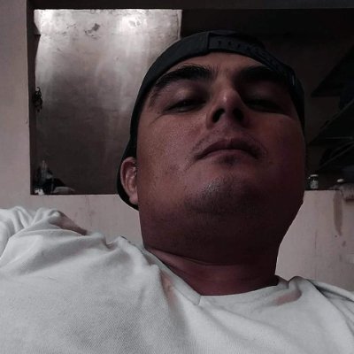 Mi locura es una escudo que me protege de las criticas y las crueldades de esta sociedad. :)