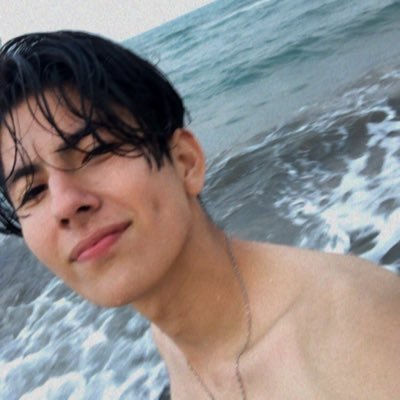 yair_cueva2000's profile picture. MY LIFE’S MANY DRAMAS.