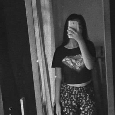 EmilyFahir23518's profile picture. yolo🤙