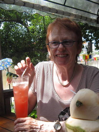 lgreens9's profile picture. into quilting, technology, finance, diy