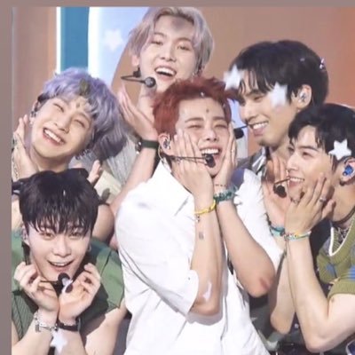 arohaeuporie's profile picture. Until the last "Wanna Be Your Star ⭐ " | HAMO ㅣ‘02년생