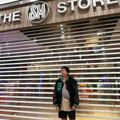 nathslvn's profile picture. consistently inconsistent