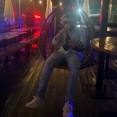 ThatManZee's profile picture. Plant Based 🌱 Aspiring Vegan |  Avid Sports Fanatic 🏀 #LakeShow | 🏈#PatsNation | Bash’s Dad IG: @keepingupwithbastian 🎥 🐺