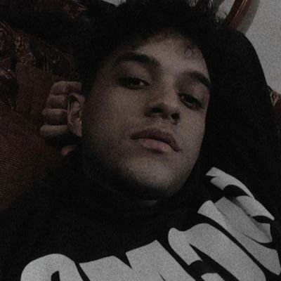 EbbyManueh's profile picture. 21,
Adicto a la mujer mía, tengo una banda, hago cortometrajes.