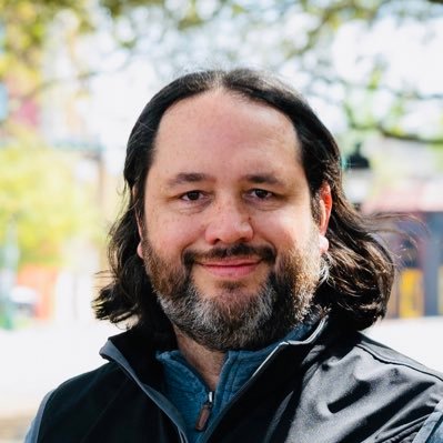 Cybersecurity Whisperer, Marketing Leader, Dog Dad, Soccer Geek, helping ideas collide, @seememedia