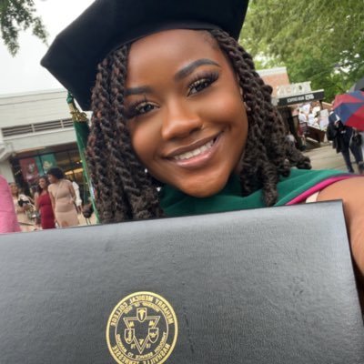 PGY-1 OB/GYN Resident @ MSM👩🏾‍⚕️✨|TX✈️TN✈️GA| Mark 10:27 | Fisk University Alumna💙💛 | Meharry Medical College Class of 2023