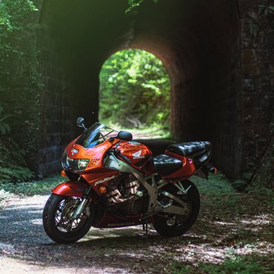 kouki_FIREBLADE's profile picture. 山口 バイクや釣り、アウトドア全般好きです🏍️🚗🎣 ♨️ cbr900rr(sc33)&モンキー75&角目シャリー110&nsr50🚗mz11ソアラ