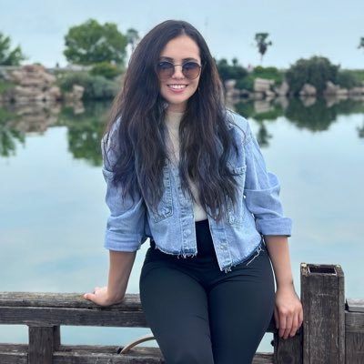 En büyük aşk dans💃 Türk dili ve Edebiyatı öğretmeni.🙏 Karadenize aşık bir gezgin.