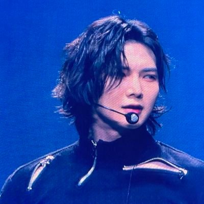 tinyminyatiny87's profile picture. just atiny