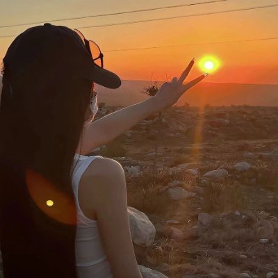 yadiebothanca's profile picture. “Everything you can imagine is real.”