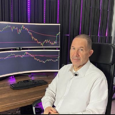 I'm a Business💱 man💹
And a crypto trading coach🤑💰
Trading on any kind of currency 💹💵💰