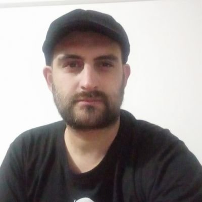 Discolo1714's profile picture. Periodista en recuperación. Biografo de nadie. Fan de los ventrílocuos
